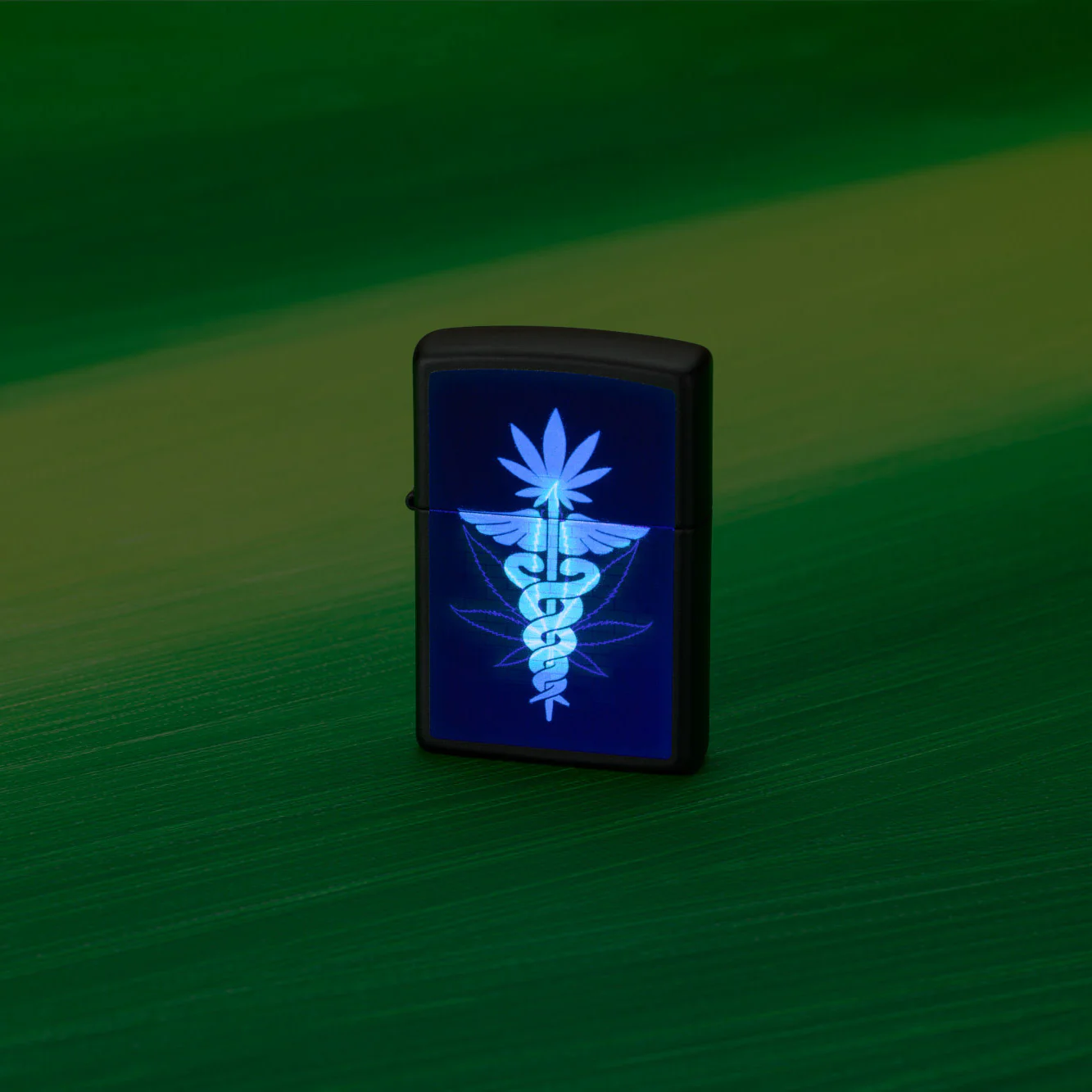 Gleaming Leaf Design - Image 2