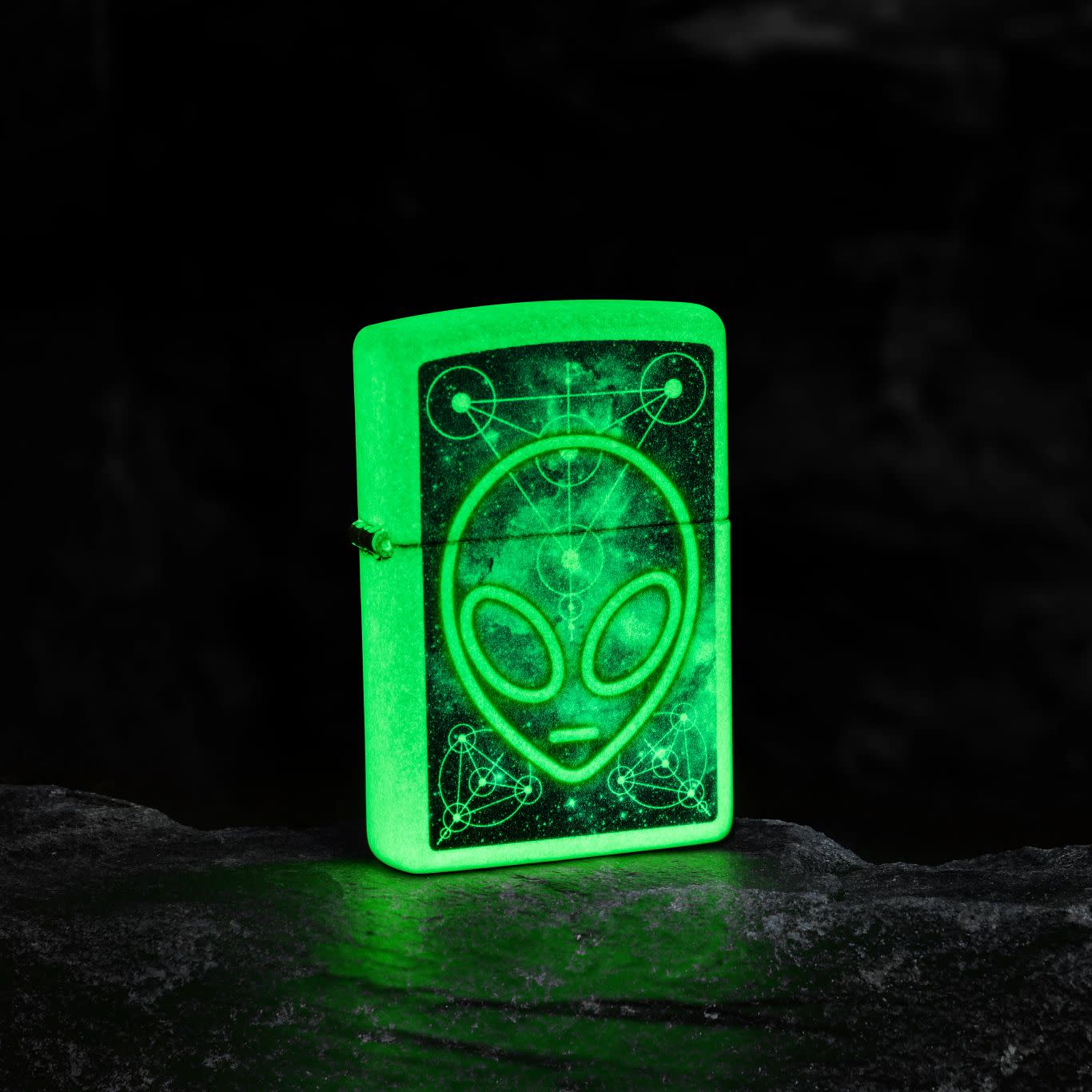 Glowing Alien Design - Image 2